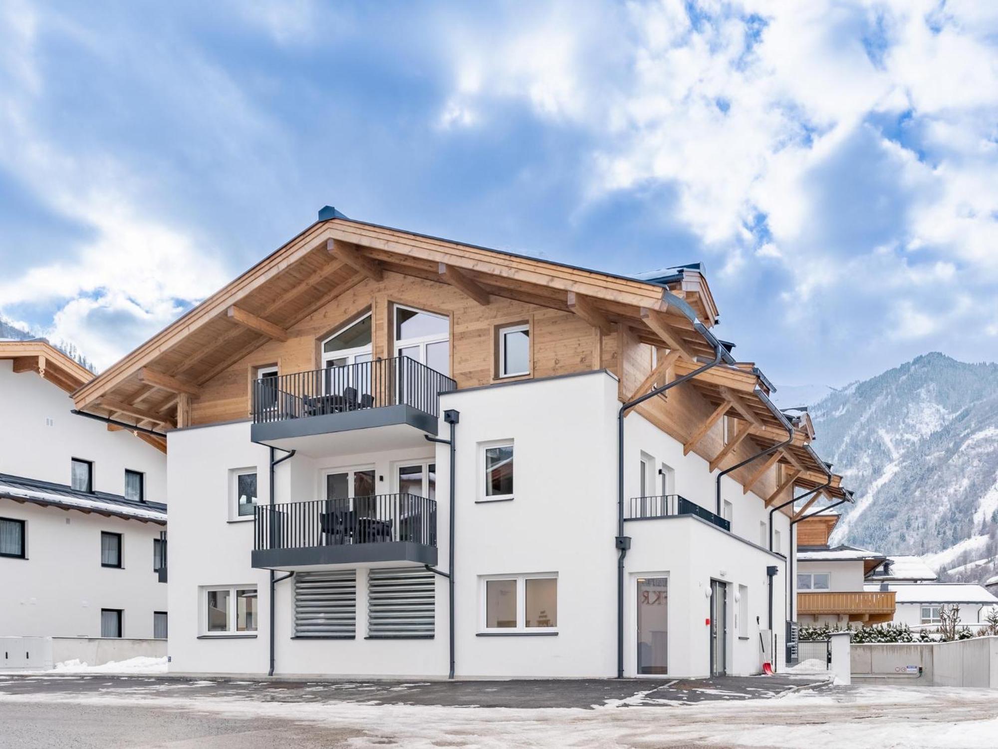 Falken Suites Top 7 Kaprun Exterior photo