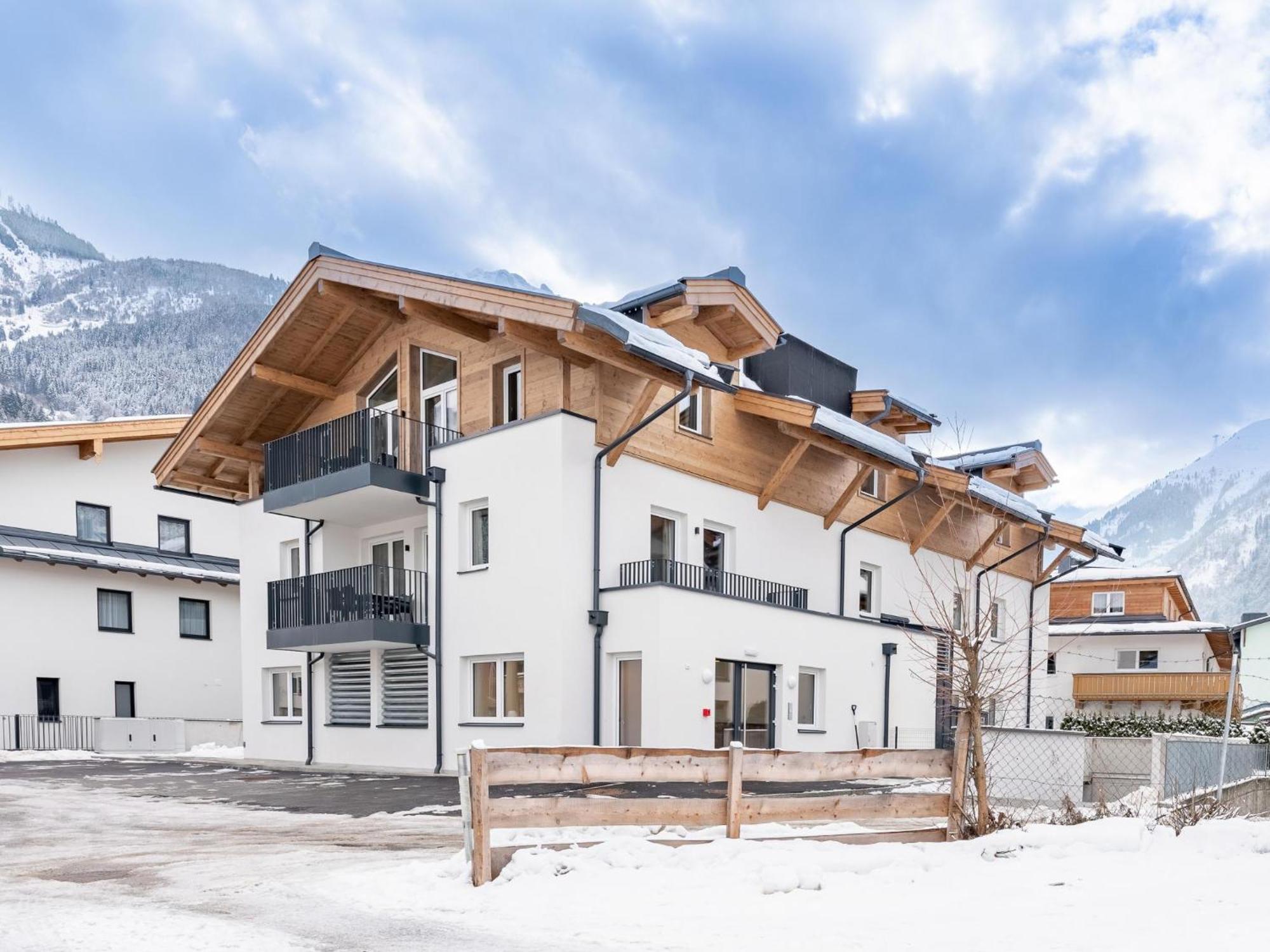 Falken Suites Top 7 Kaprun Exterior photo